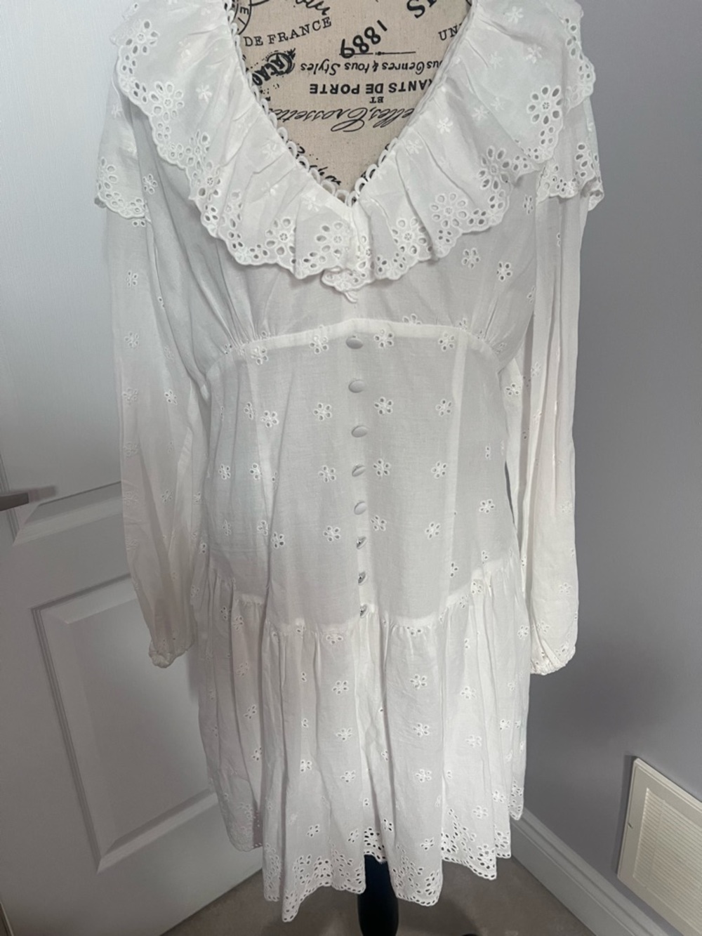 Lace-Trim White Eyelet Ruffle V-Neck Mini Dress - Picture 3 of 5